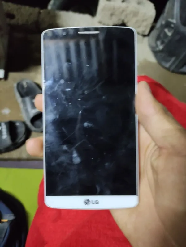 Lg 50 000 sotladi