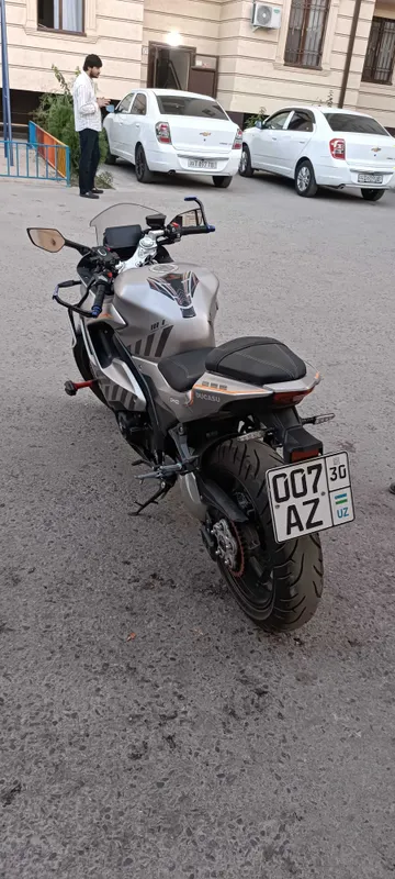 Motasikl Ducasu 400 kub 2