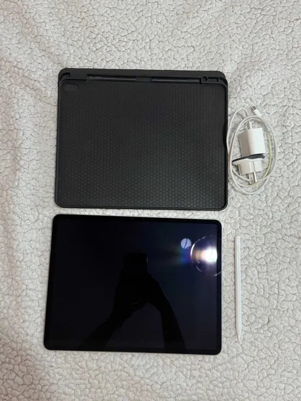 Продам Apple iPad Air M2 13 inch 6 Продам Apple iPad Air M2 13 inch 6