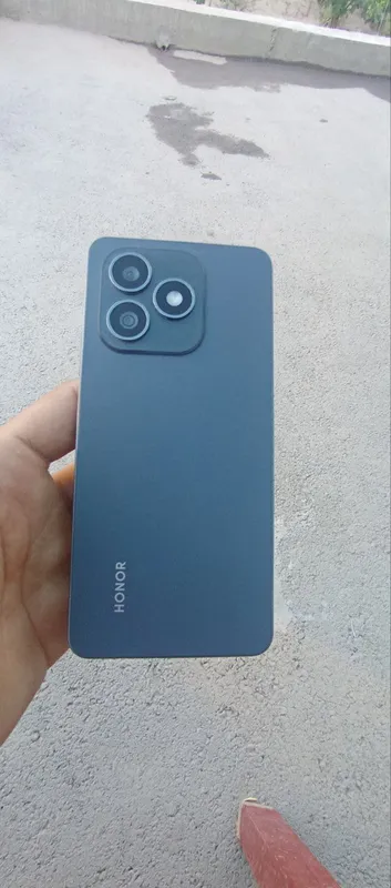 sotiladi honor x8d — фото 1