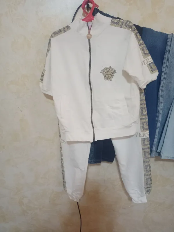 kiyimlar sotiladi 5 kiyimlar sotiladi 5