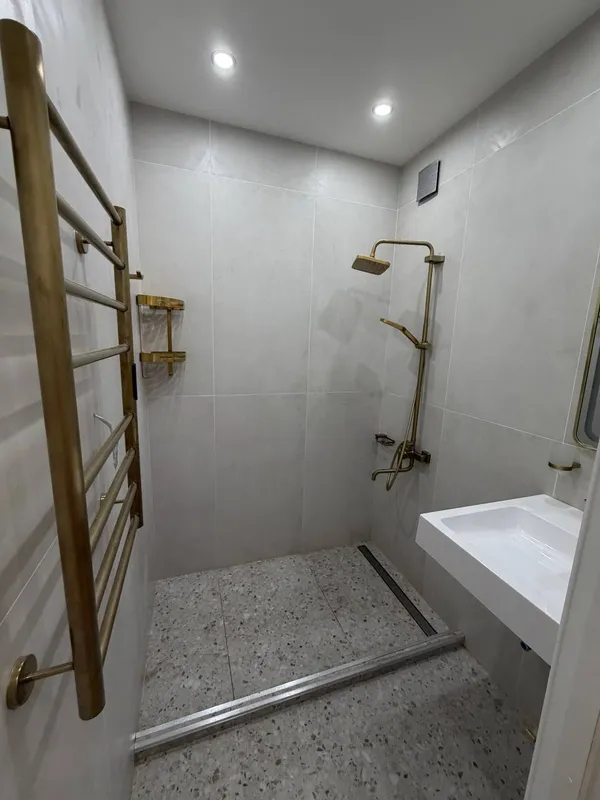 Продаётся уютная 2-комнатная квартира с новым евроремонтом, 45 м², Ялангач 8