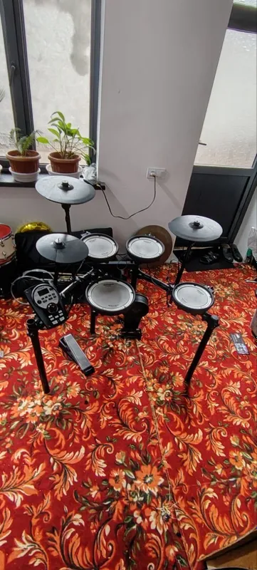 Roland Td 11 kv sotiladi