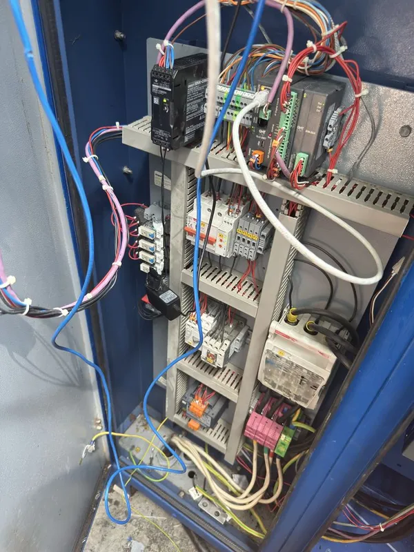 Elektronika elektrik xizmati