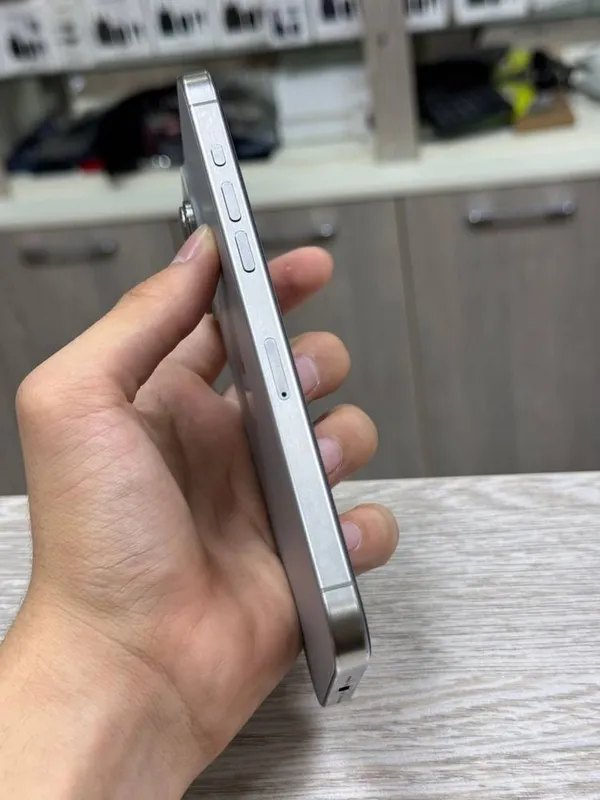 Iphone 15 pro max — фото 3