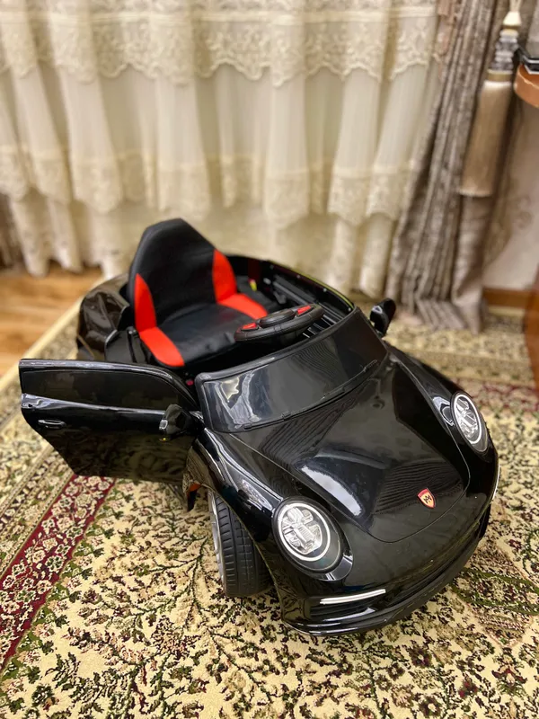 Продаётся детская электро машина
