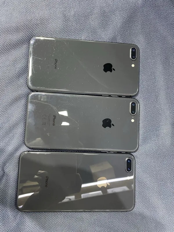 Iphone 8+ srocha sotiladi 3 ta
