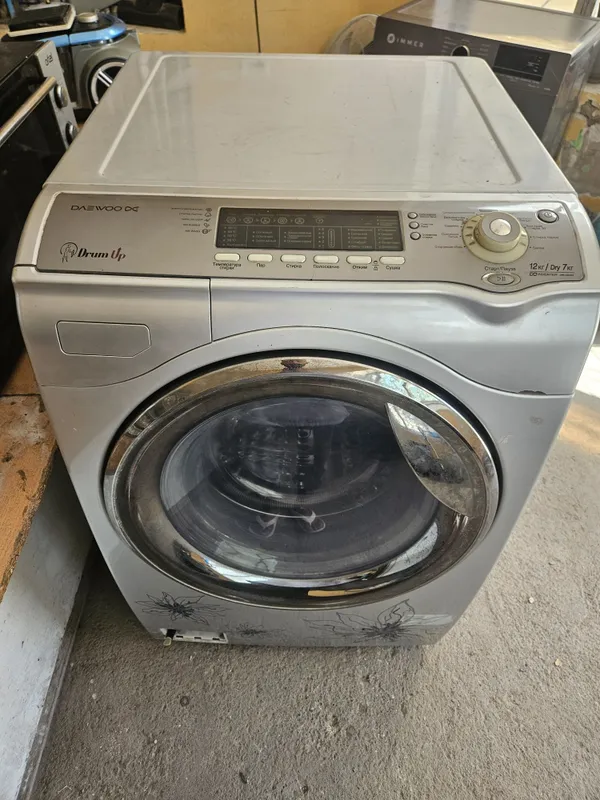 Стиральная машина Daewoo 12 кг, идеальное состояние, есть гарантия
