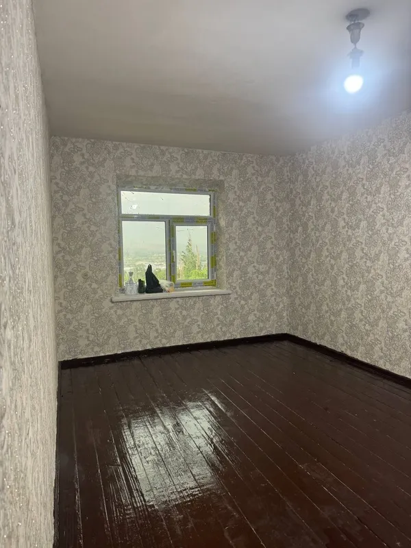 Продается 1-комнатная квартира, Чирчик Джалаер, 39м², кирпичный дом — фото 1