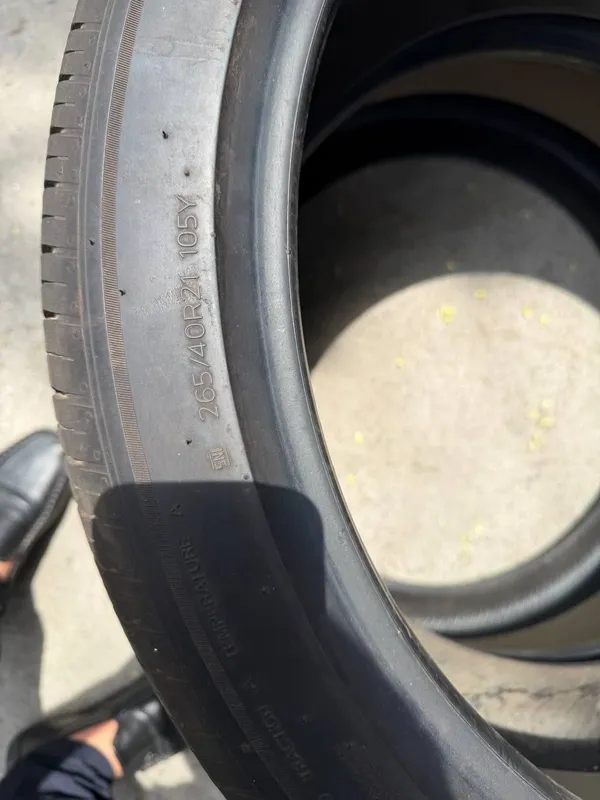265/40/R21 hankook ion evo 4