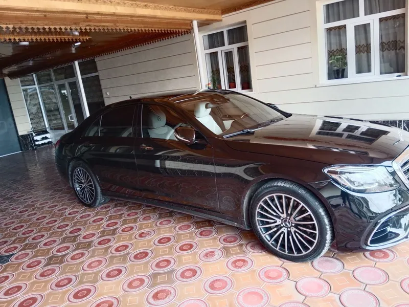 Продаётся Mercedes-Bens W222, оригинал, отличном состоянии