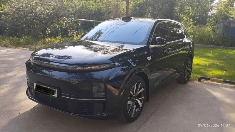 Lixiang L7 Продаётся Lixiang L7. Состояние: отличное — фото 4
