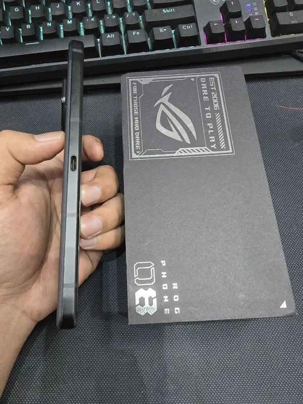 Asus rog 8 pro 12/256 5 Asus rog 8 pro 12/256 5