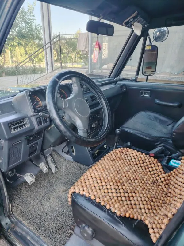Mitsubishi Pojero 6