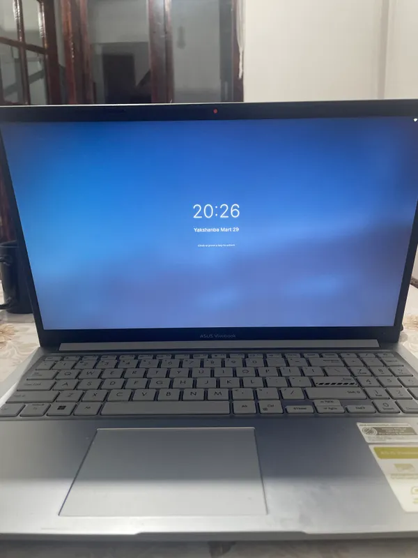 ASUS Vivobook 15 ASUS Vivobook 15
