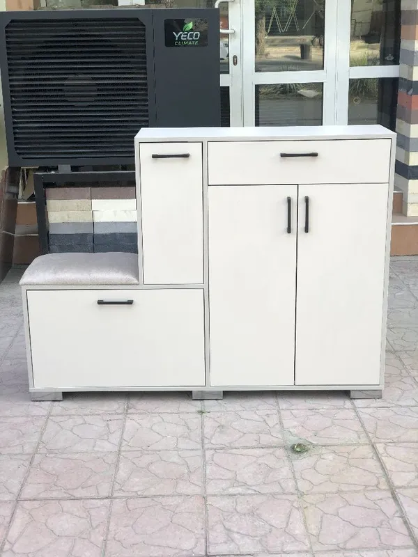 Oyoq kiyim shkaf