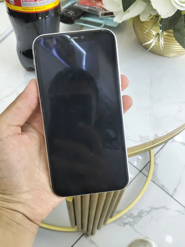 iPhone 11 экран меняли, коробки нет, Face ID не работает 2