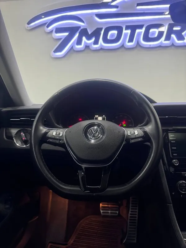 Volkswagen Passat 2.0 R-Line — фото 5
