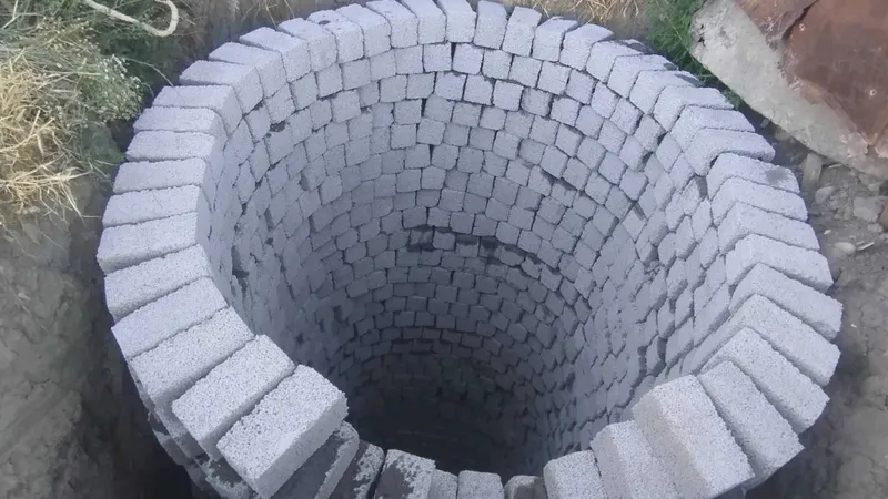 Ура траншея/ Ura Qazish