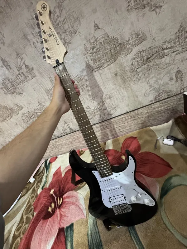 Гитара Электро Yamaha stratocaster Гитара Электро Yamaha stratocaster