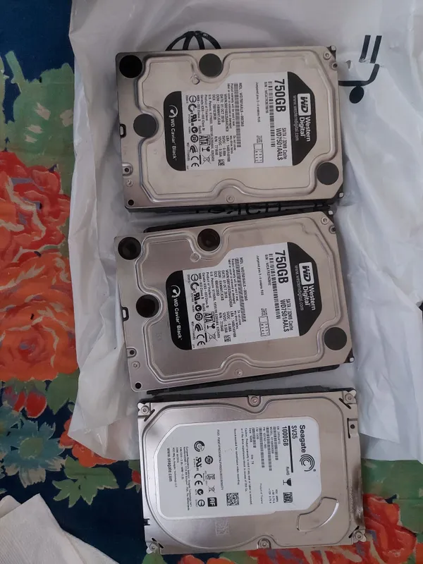 Жесткий диск HDD 1TB Seagate SV35 ва 750GB WD Black (3.5) — фото 1