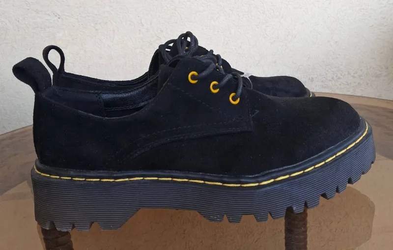 Чёрные туфли (в стиле Dr. Martens) 2