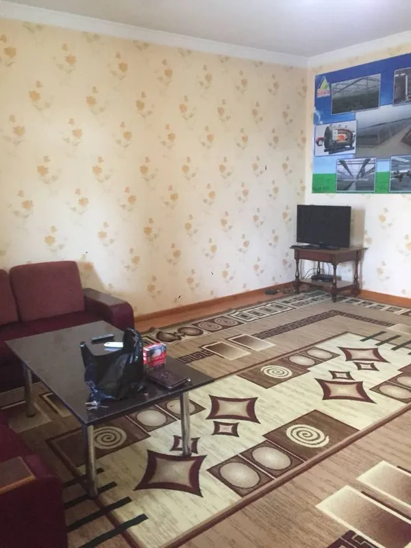 5каватли домнинг 2чи каватидаги 3хонали квартира ижарагс берилади