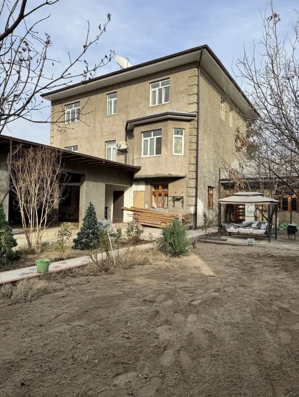 Дом продается 3 этажный 4