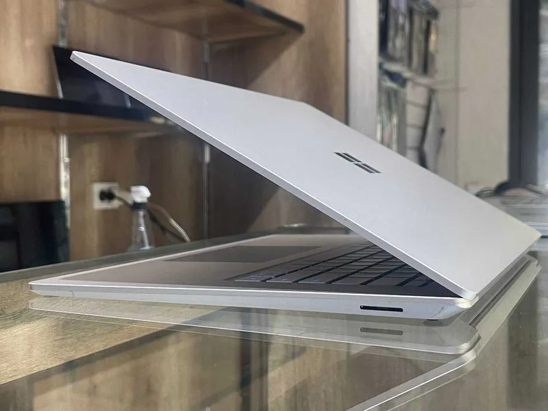 Microsoft surface laptop 4 CORE i7-1185G7 ram 16 ssd 256 4 Microsoft surface laptop 4 CORE i7-1185G7 ram 16 ssd 256 4