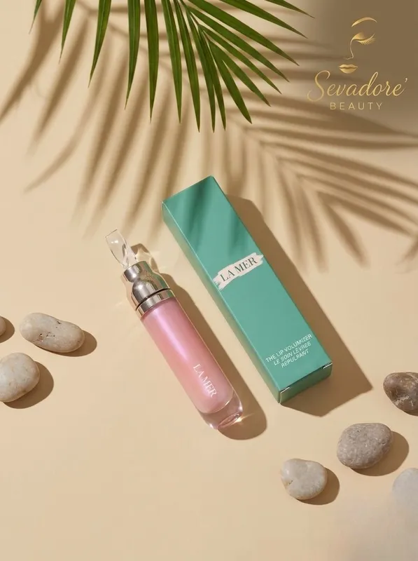 LA MER The Lip Volumizer Lab 2 LA MER The Lip Volumizer Lab 2