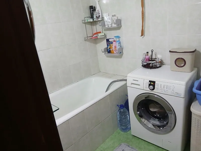 Двухкомнатная квартира в центре кибрая, ремонт хороший четвёртый этаж. 6