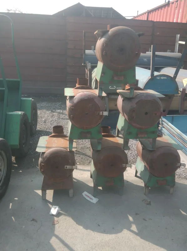 pechka sotiladi gaz balkondan boʻlgan pechka sotiladi gaz balkondan boʻlgan