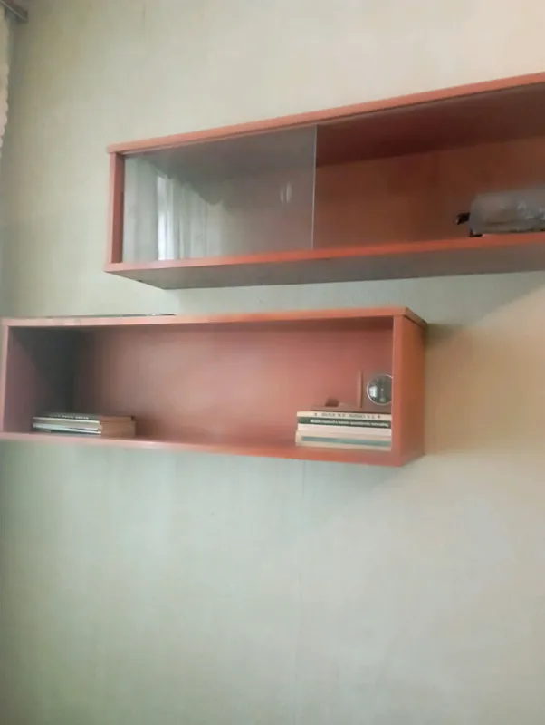 полки навесные книжные