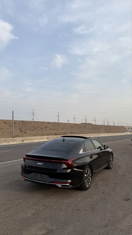 Kia k8 2023 yil