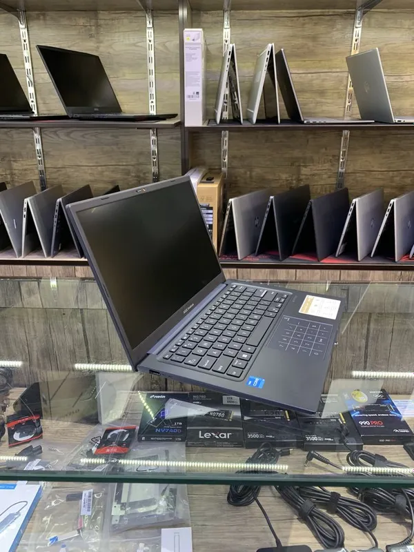 Asus Vivobook 14.0 — фото 1