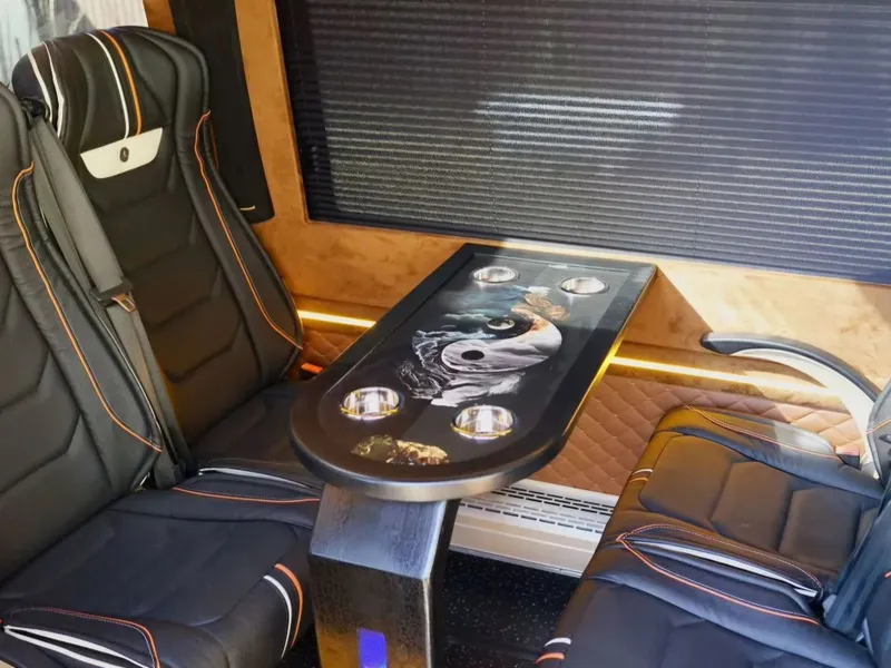 O‘zbekiston bo‘ylab yuqori darajadagi transport xizmati Mercedes Sprin — фото 4
