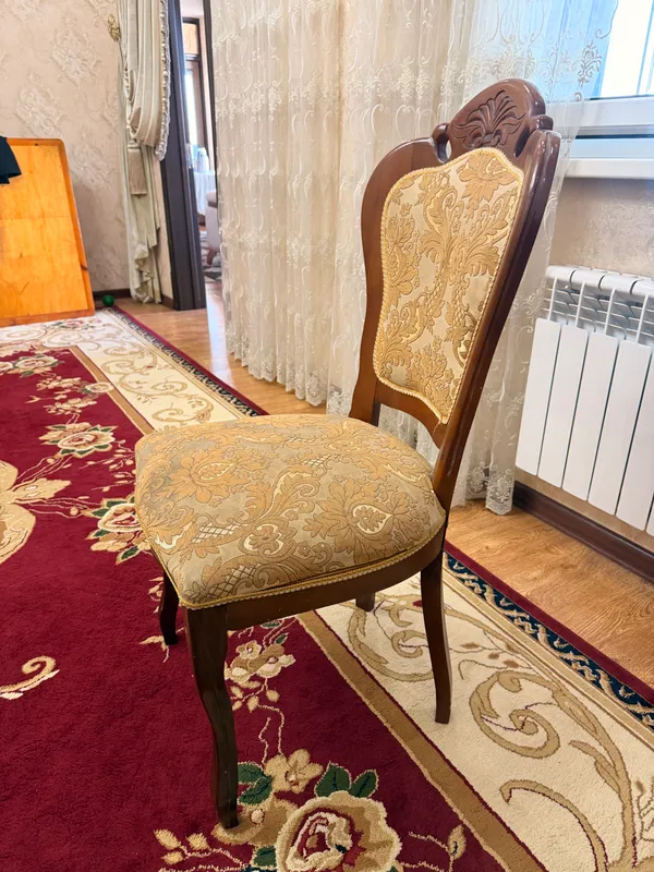 Стулья