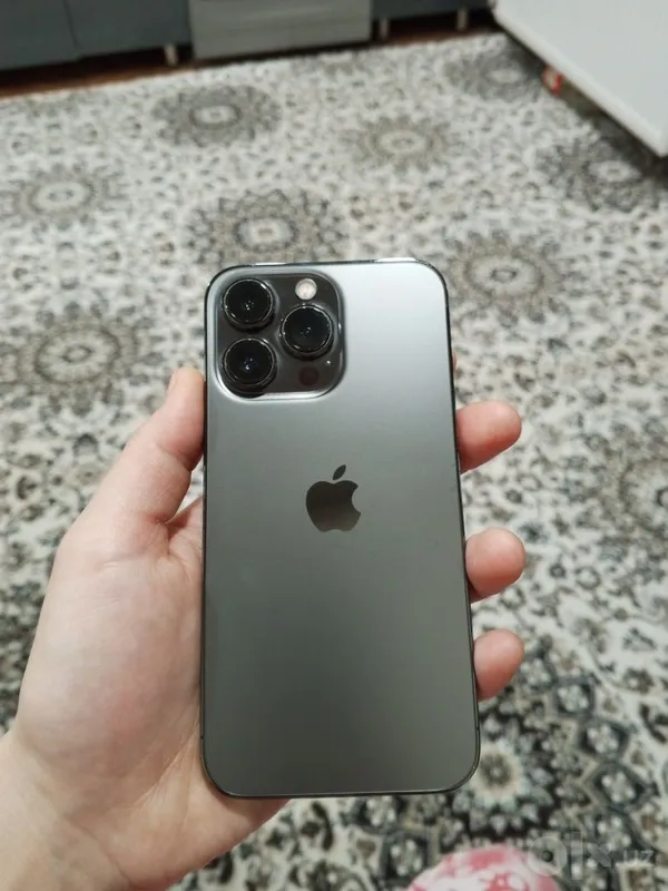 iPhone 13 pro black titanium 2 iPhone 13 pro black titanium 2