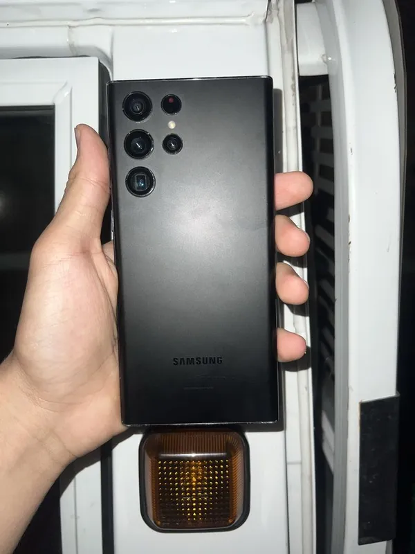 Samsung S 22 Ultra 1