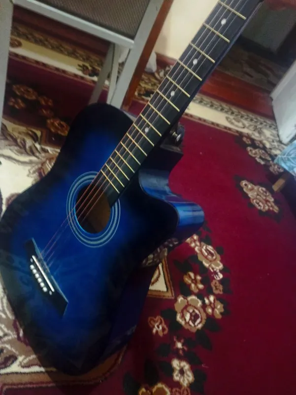 Gitara sotiladi + sumka, ideal holat, yangi boshlovchilar uchun zo‘r — фото 4 Gitara sotiladi + sumka, ideal holat, yangi boshlovchilar uchun zo‘r — фото 4