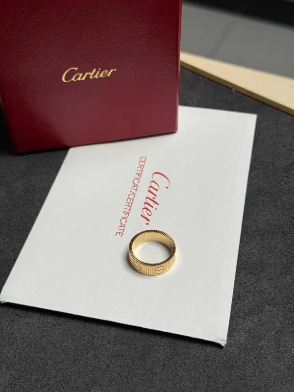 NEW Кольцо Cartier Love Unlimited y/g 1 NEW Кольцо Cartier Love Unlimited y/g 1