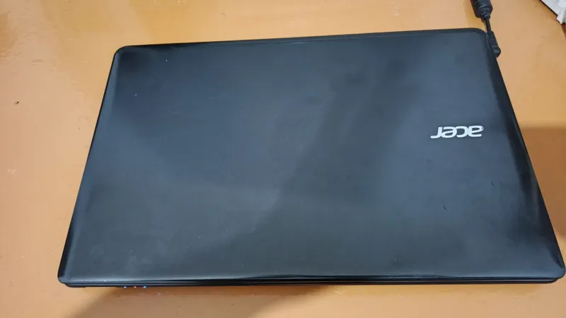 Acer noutbook zo'r xolati 3 Acer noutbook zo'r xolati 3