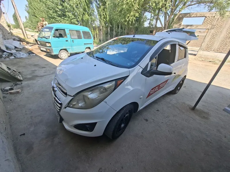 Moshina sotiladi. 1 Moshina sotiladi. 1