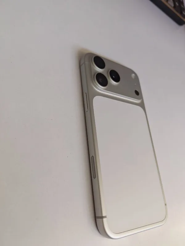 Iphone 17 pro max Holati ideal 100% 129 sikl 3