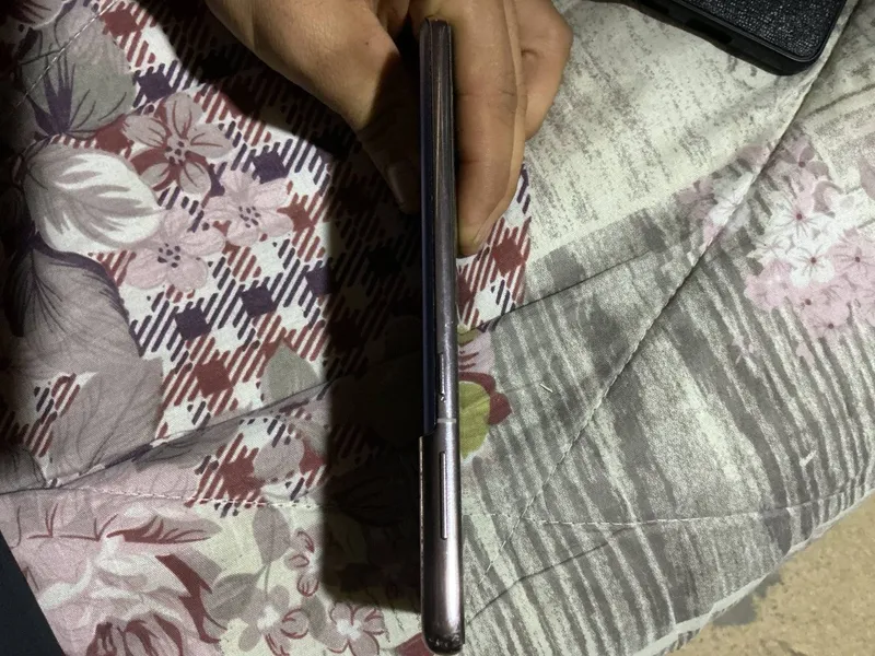 Samsung s21 + 5G 2 Samsung s21 + 5G 2