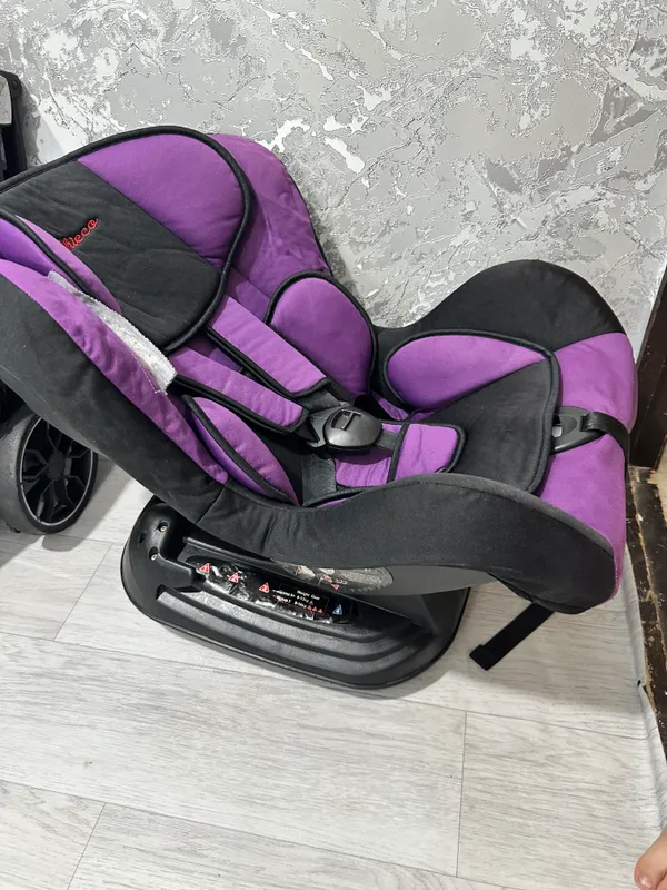 Продам детское автокресло от 0 до 5-6 лет