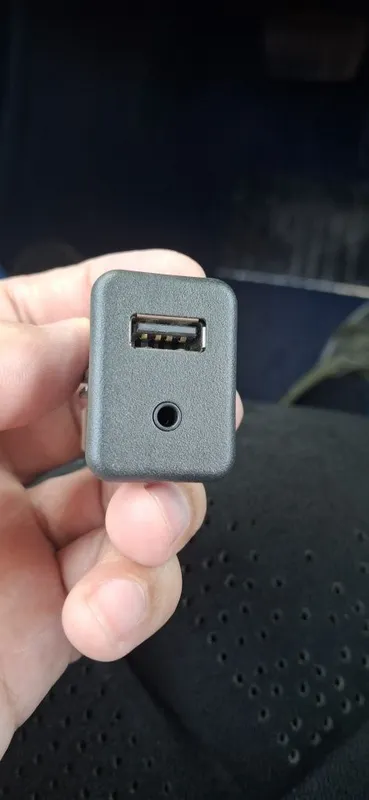 Usb Aux от кобалт и спарка состояние отличное оригинал снят с кобалта