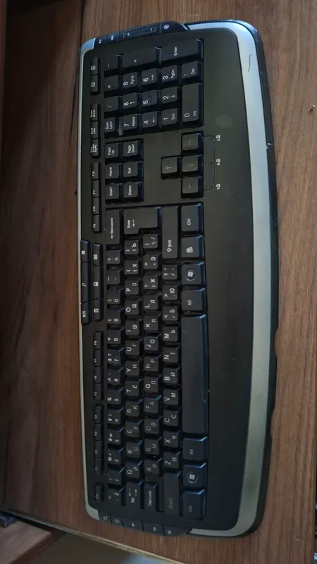 Logitech MK320 simsiz klaviatura sotiladi Logitech MK320 simsiz klaviatura sotiladi