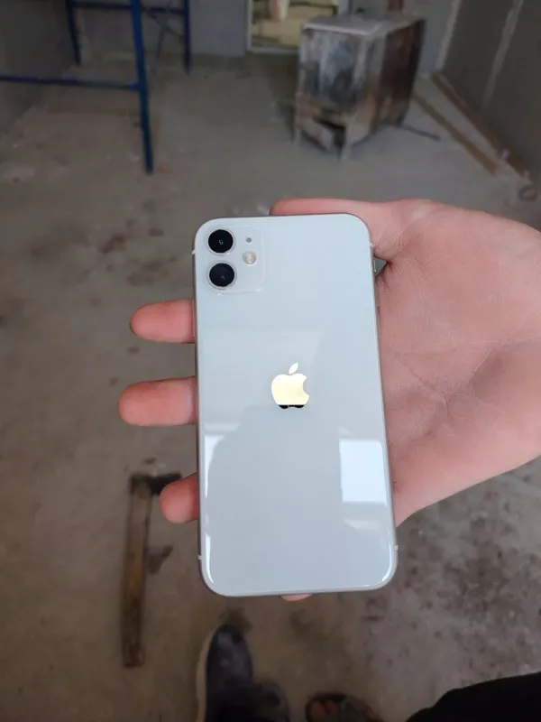 iphone 11sotiladi idial 64ta 81 \yonkis toza tel — фото 1