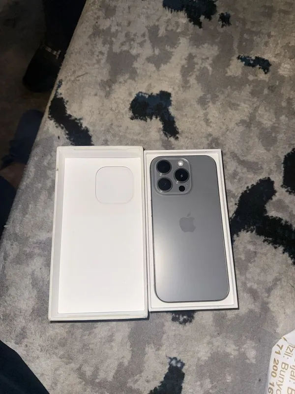 iPhone 15 Pro, титановый 3 iPhone 15 Pro, титановый 3